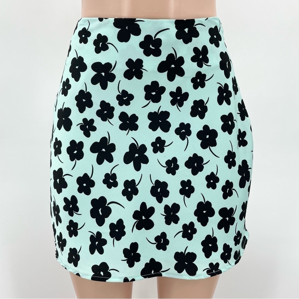 NWT Cotton On Santorini Aqua Floral Satin Mini Skirt Size Small